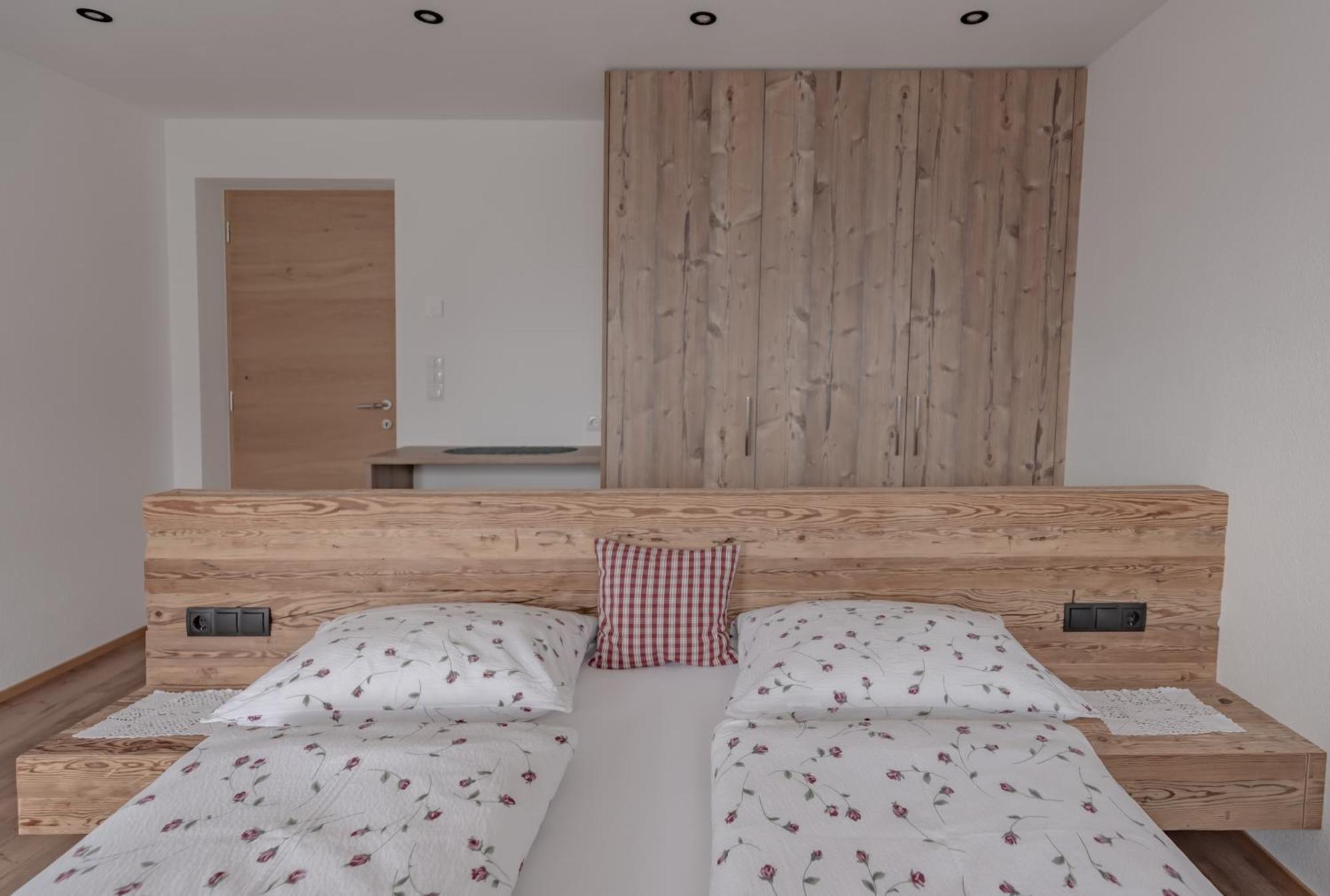 Ortnerhof Apartment Ahrntal Bagian luar foto